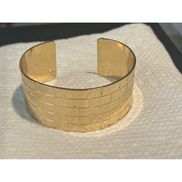 Follow The Yellow Brick Road Gold Tone Brick Design Cuff Bracelet - Picture 10 of 11